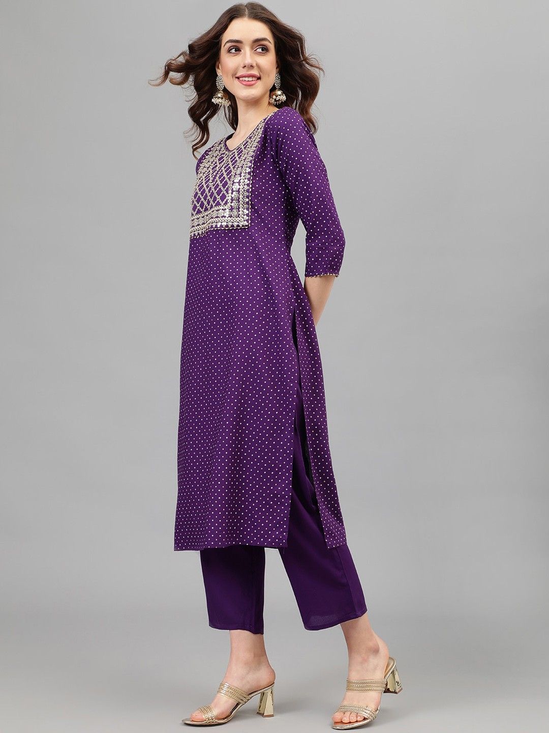 Dhiyona KL Women Embroidered Regular Thread Work Kurta with Trousers & With Dupatta