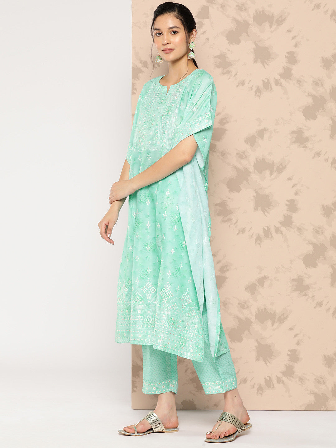 Ethnic Motifs Printed Regular Kurta with Trousers
