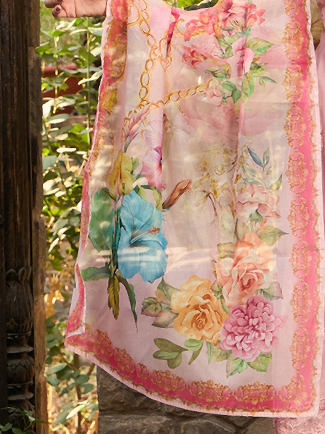Women Floral Embroidered Panelled Thread Work Kurta with Trousers & With Dupatta