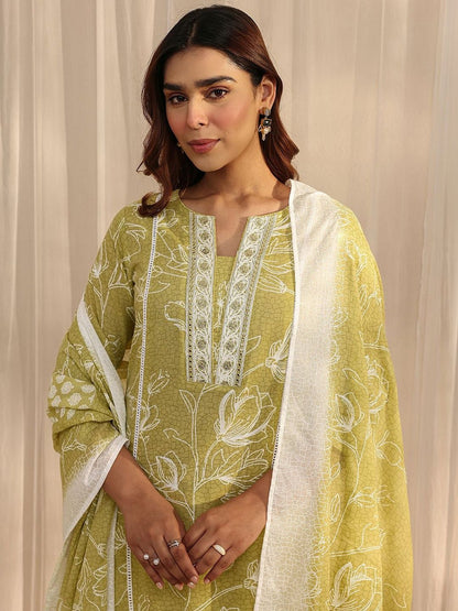 Women Floral Printed Regular Thread Work Kurta with Trousers & With Dupatta