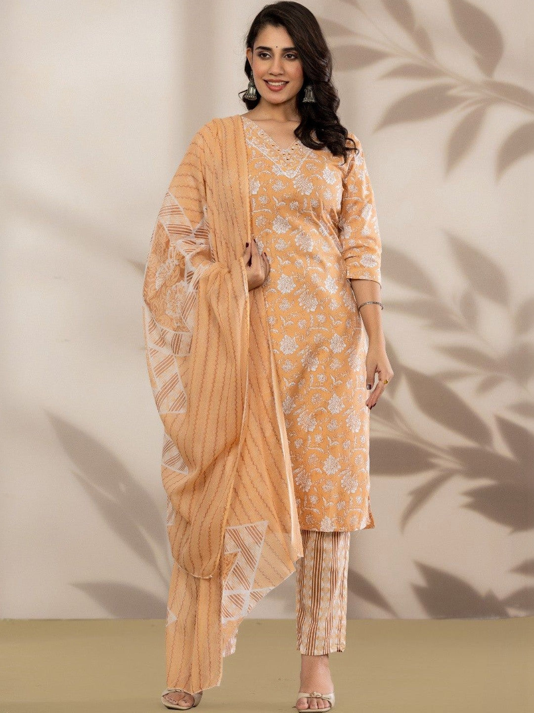 Women Floral Printed Regular Pure Cotton Kurta with Trousers & With Dupatta