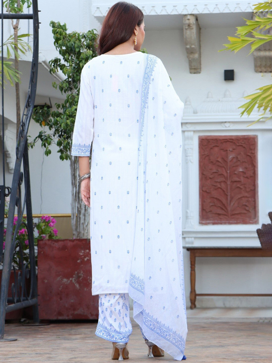 Ethnic Motifs Printed Straight Kurta With Trousers & Dupatta