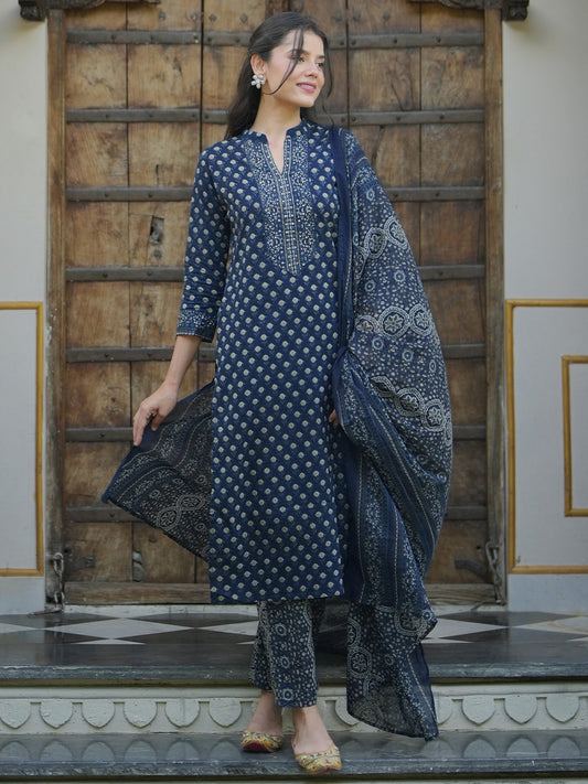 Floral Printed Straight Pure Cotton Kurta with Trousers & Dupatta