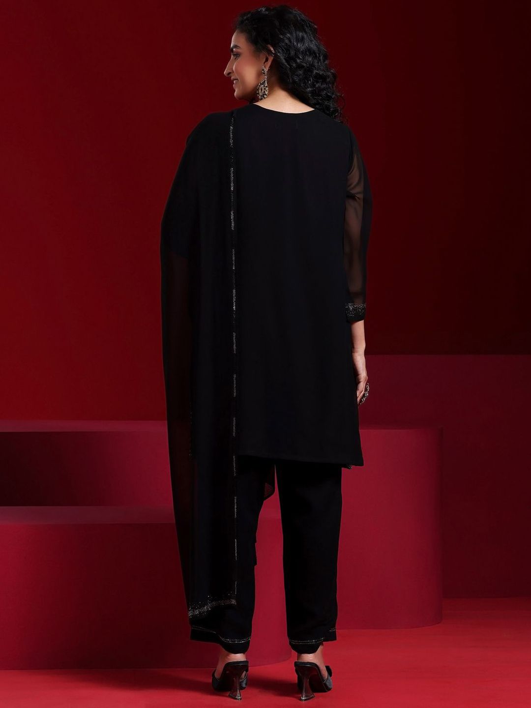 Dhiyona LL Regular Beads and Stones Kurta with Palazzos & Dupatta