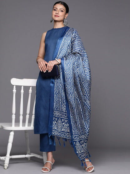 Blue Blue Sleeveless Halter Neck Straight Republic Day Kurta with Trouser & Bandhani Printed Dupatta