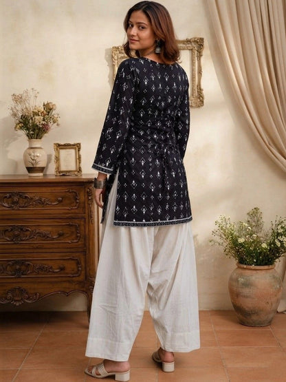 Women Printed Regular Pure Cotton Kurti with Farsi Salwar