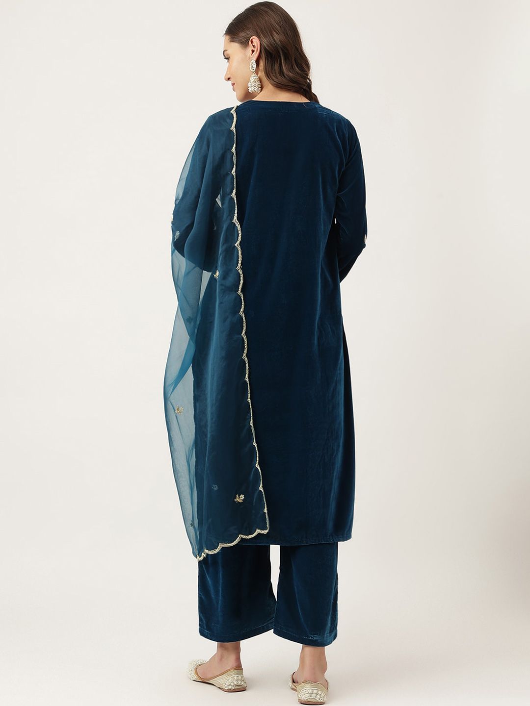 Dhiyona KL Floral Embroidered Beads and Stones Velvet Kurta With Palazzos & Dupatta