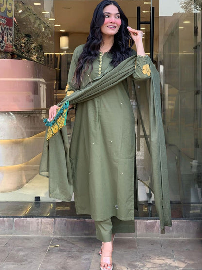 Dhiyona KL Women Floral Embroidered Kurta with Palazzo & Dupatta