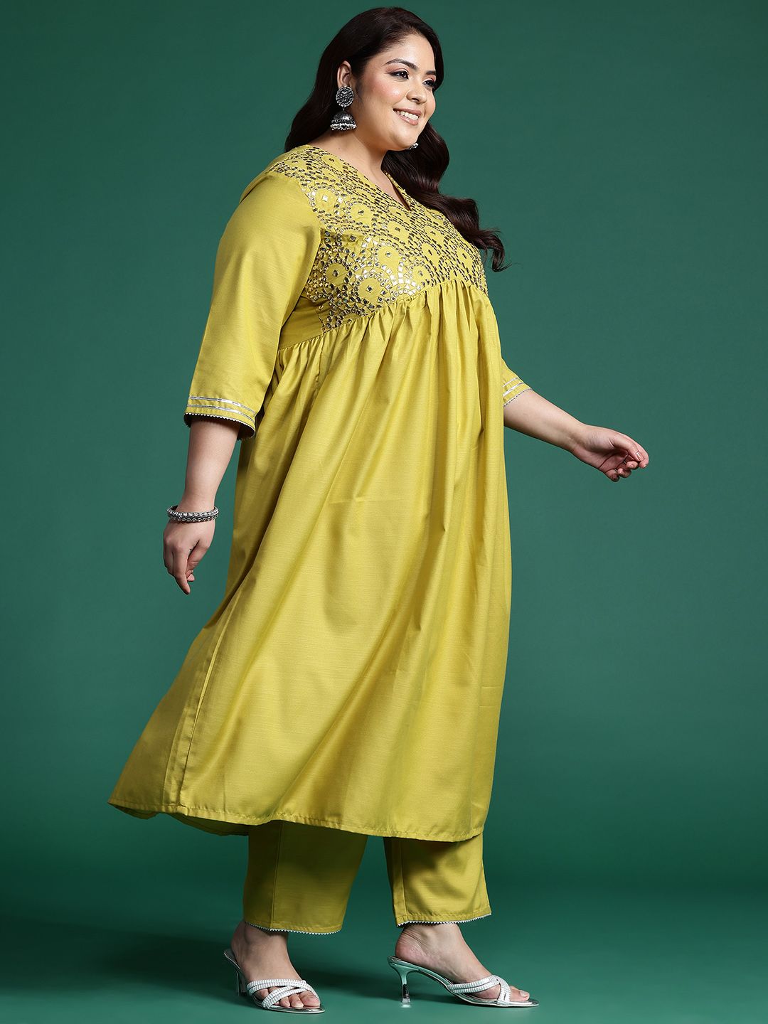 Dhiyona Women's Plus Size Embroidered Empire Mirror Work Kurta With Trousers & Dupatta