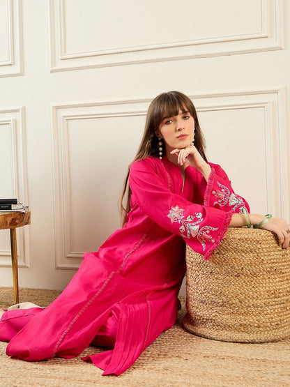 Dhiyona IE Women Magenta Kurta Sets