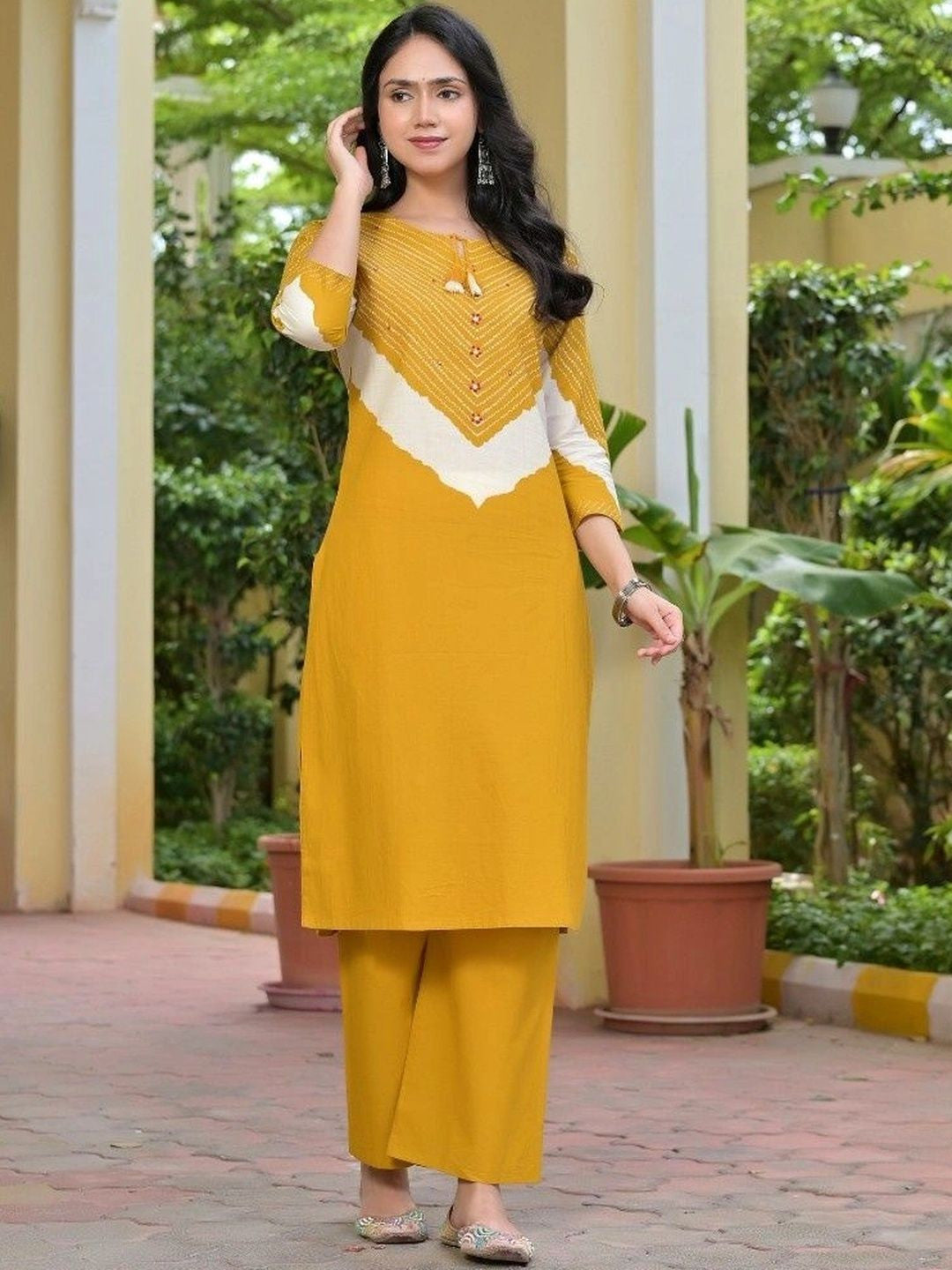 Women Leheriya Dyed Regular Pure Cotton Kurta with Palazzos & With Dupatta