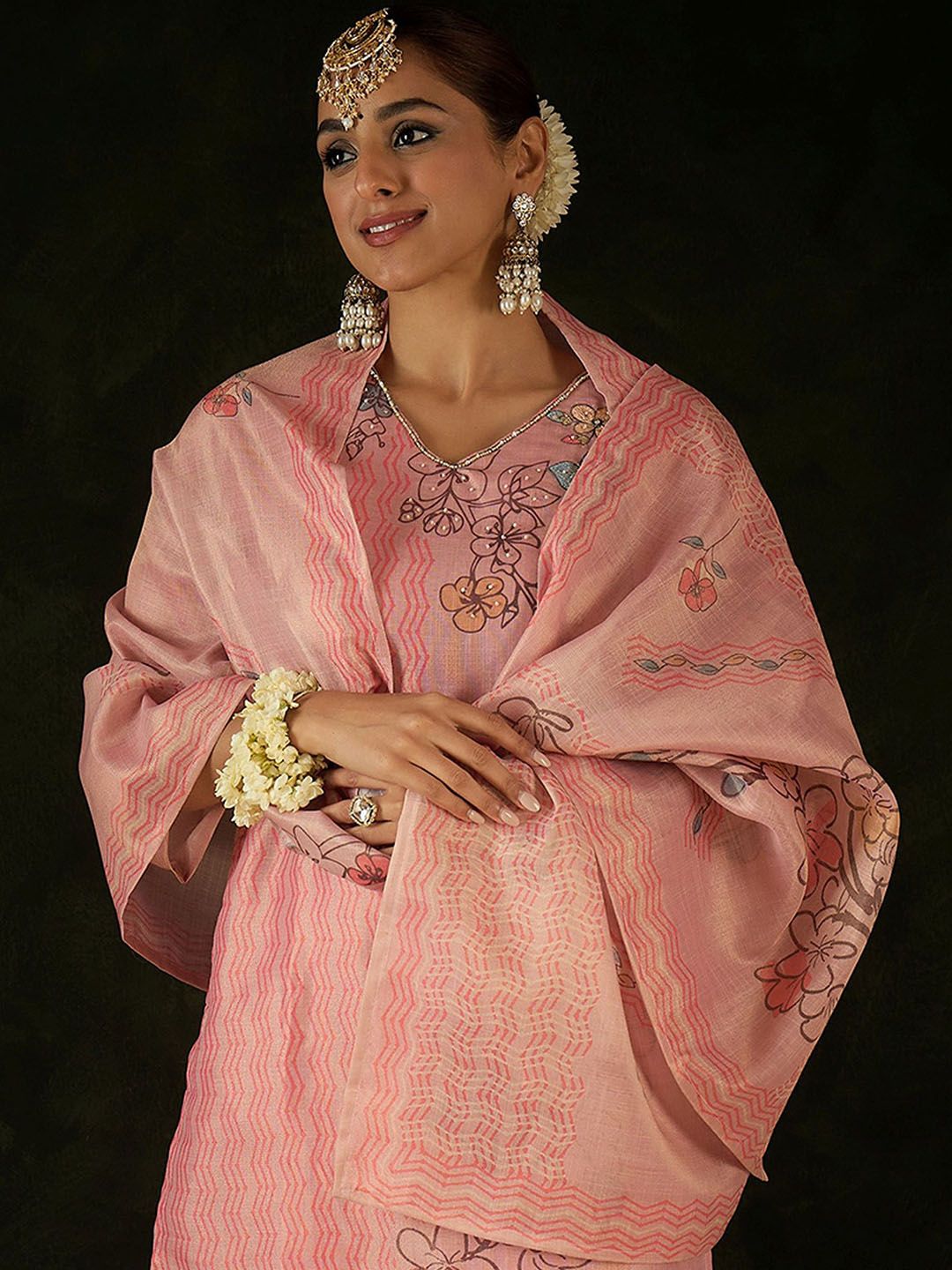Dhiyona IE Women Floral Printed Regular Kurta with Trousers & With Dupatta