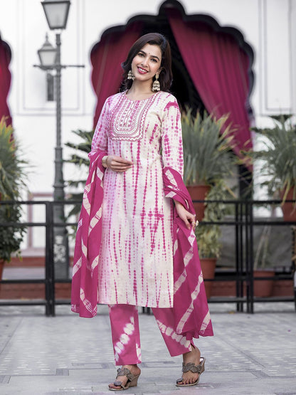 Dhiyona KL Women Pink Leheriya Printed Pure Cotton Kurta with Trouser & With Dupatta