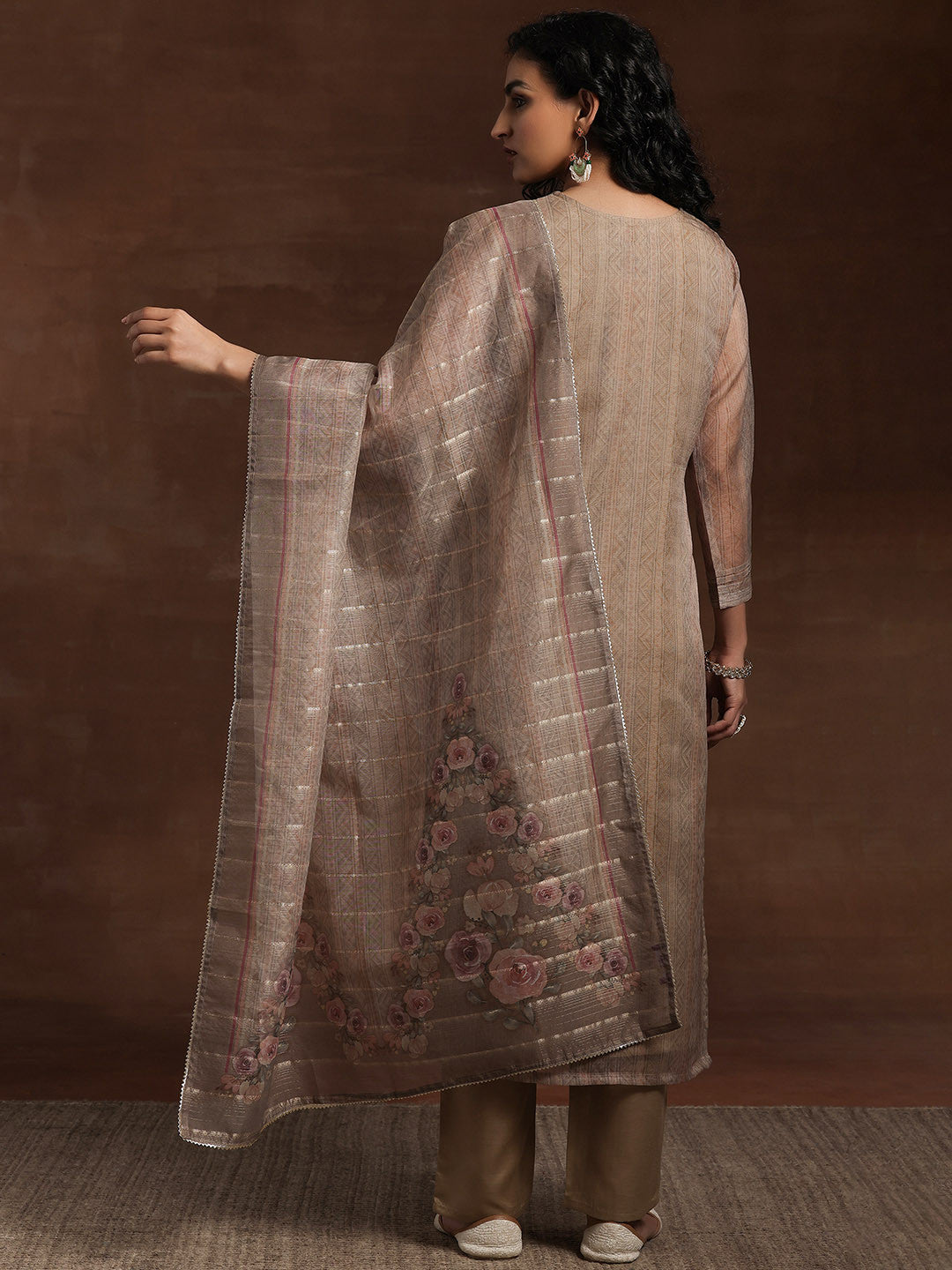 Ethnic Motifs Printed V-Neck Three-Quarter Sleeves Thread Work Kurta Set