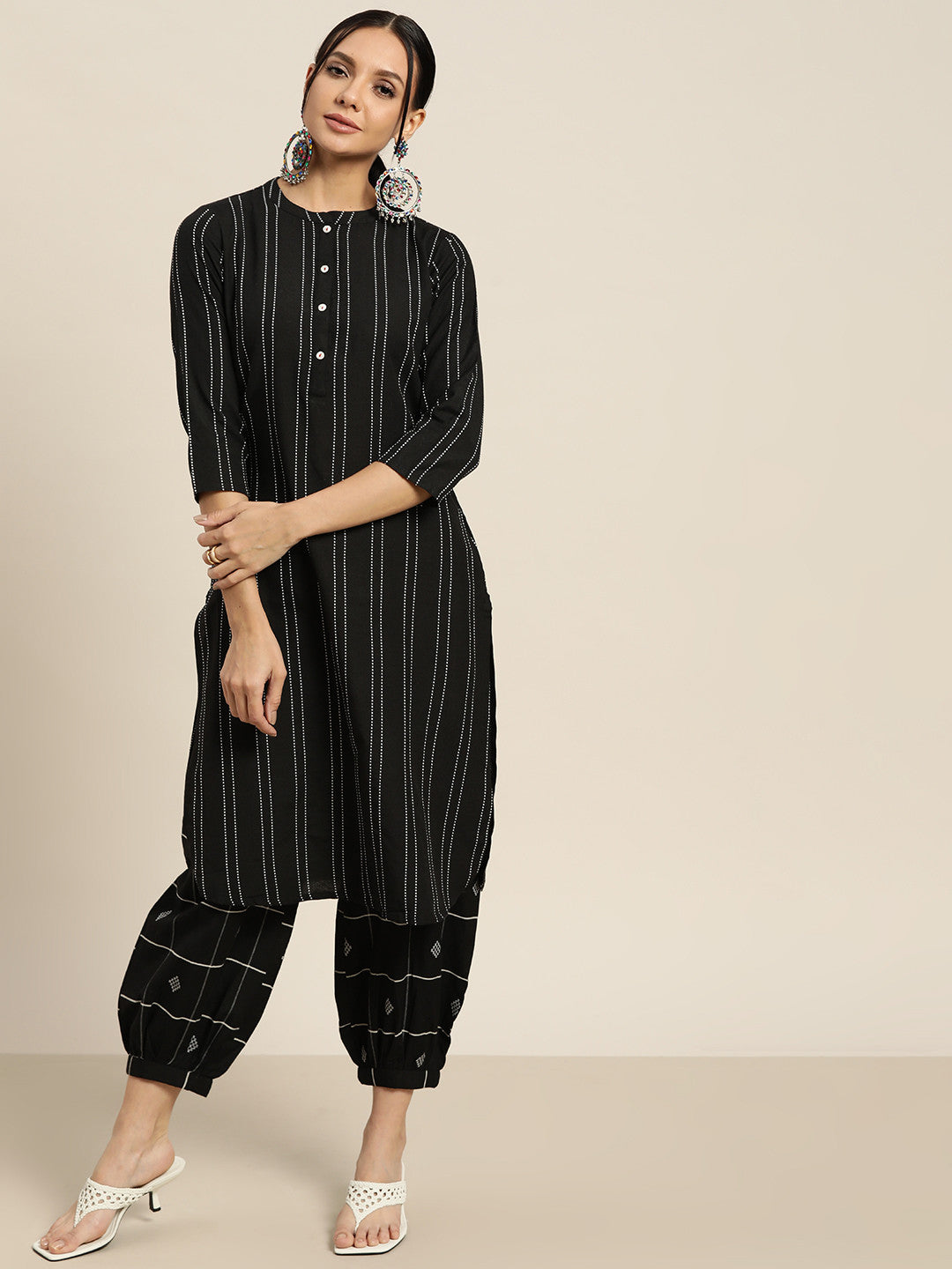 Women Black & White Embroidered Regular Thread Work Kurta with Salwar