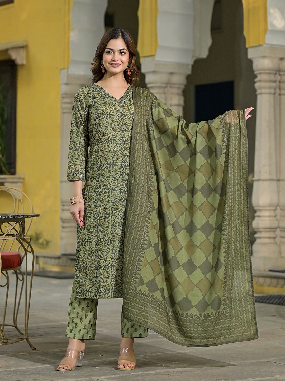 Dhiyona KL Floral Printed V-Neck Gotta Patti Straight Kurta With Trousers & Dupatta