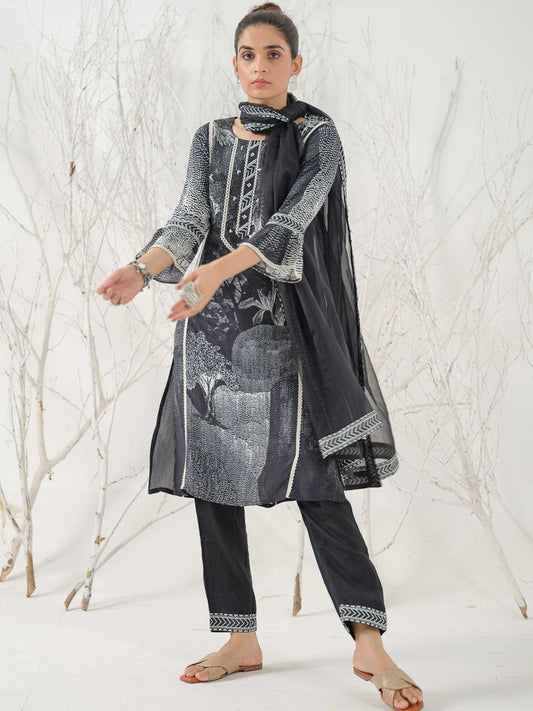 Dhiyona IS Women's Floral Printed Round Neck Bell Sleeves Straight Kurta with Trousers & Dupatta