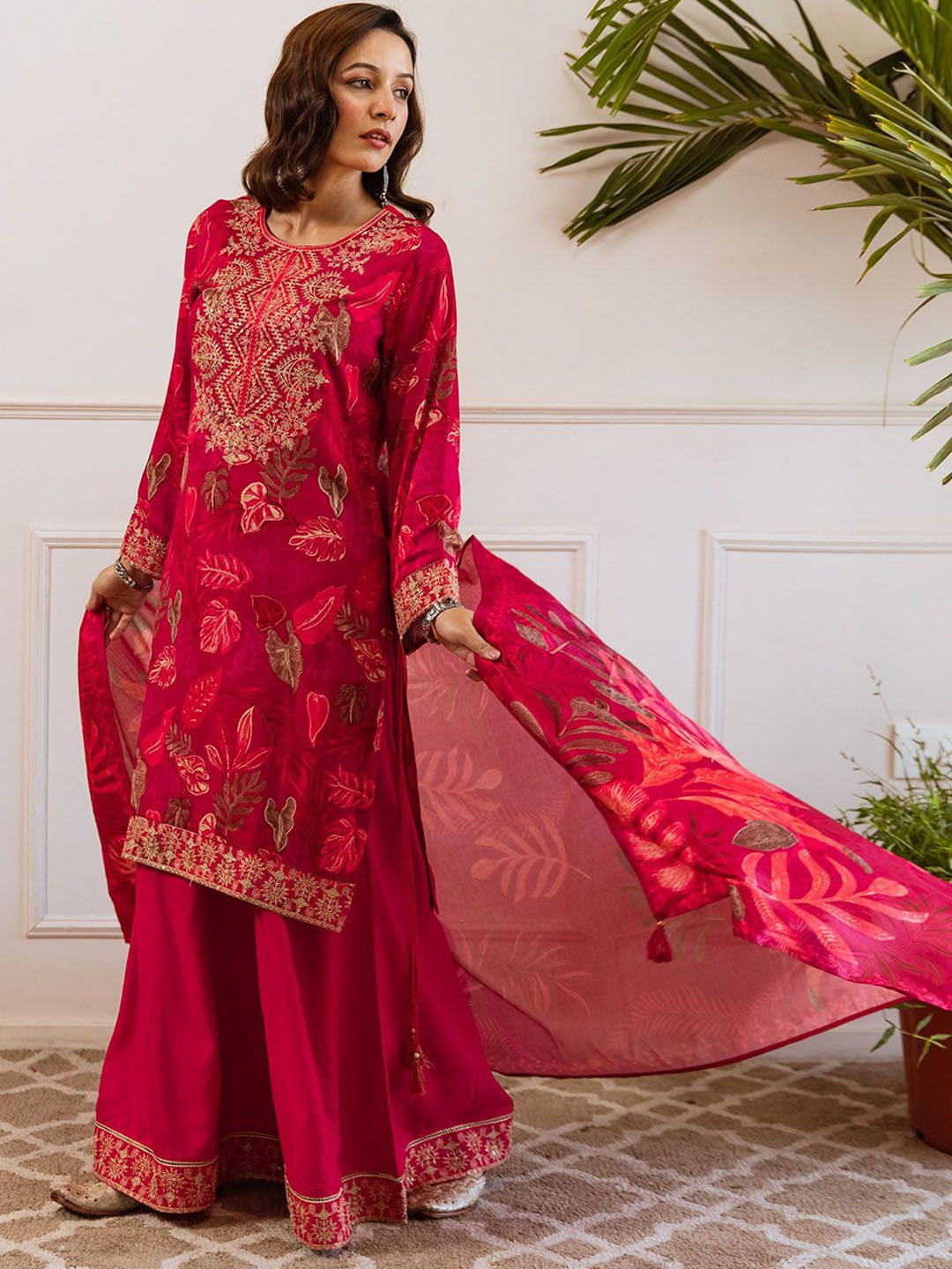Dhiyona KL Women Floral Printed Kurta with Sharara & Dupatta