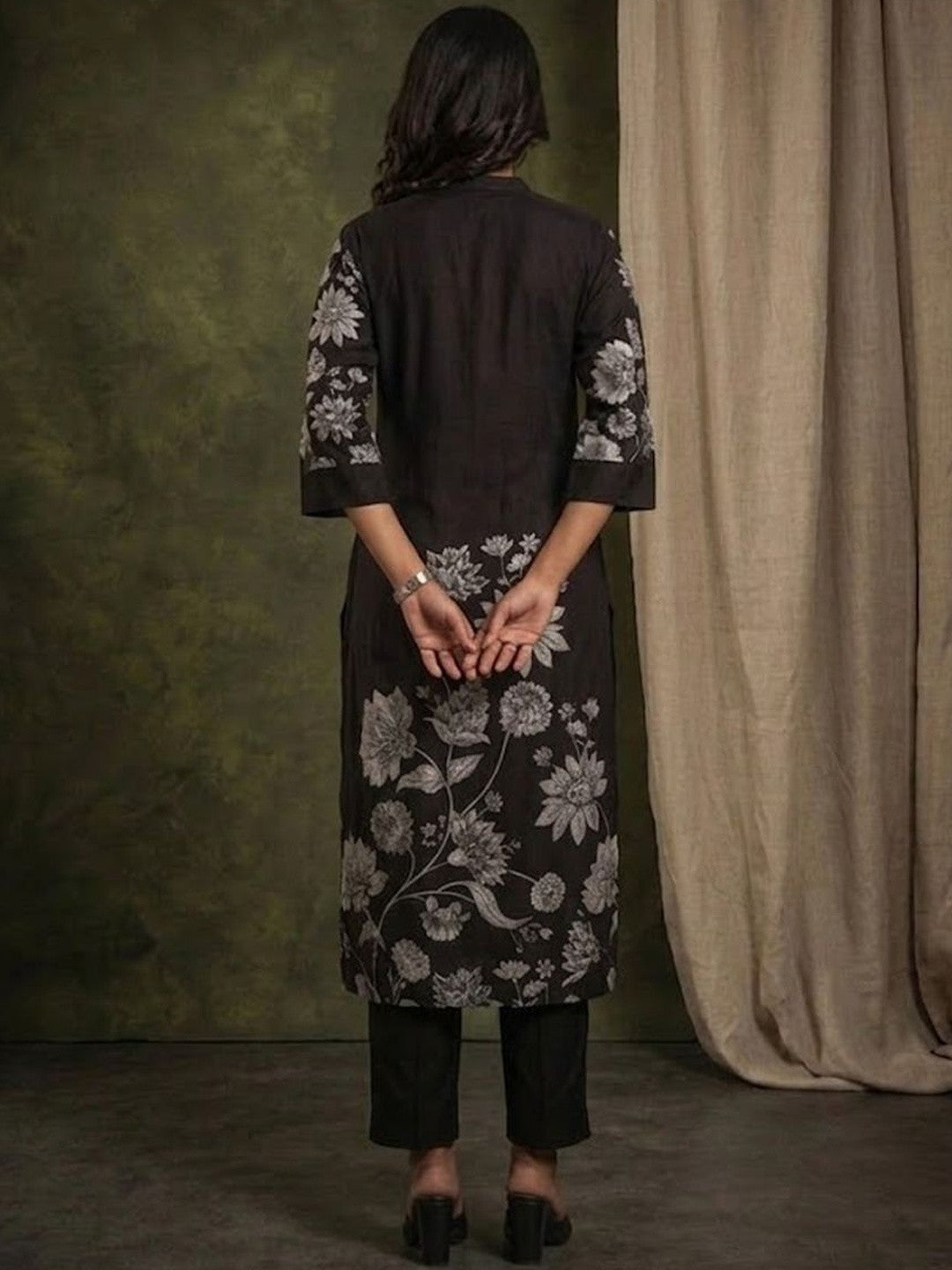 Printed Mandarin Collar Kurta & Trousers