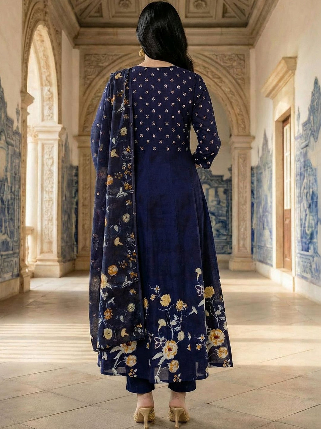 Women Floral Printed Regular Thread Work Pure Cotton Kurta with Trousers & With Dupatta