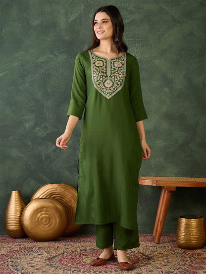 Dhiyona KL Women Floral Embroidered Regular Chikankari Kurta with Trousers & With Dupatta