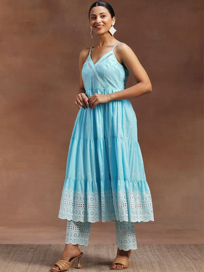Women Ethnic Motifs Embroidered Tiered Thread Work Kurta with Trousers