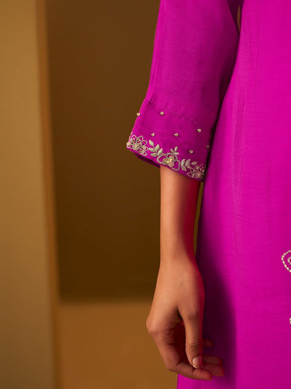 Dhiyona IE Embroidered V-Neck Tunic With Trousers