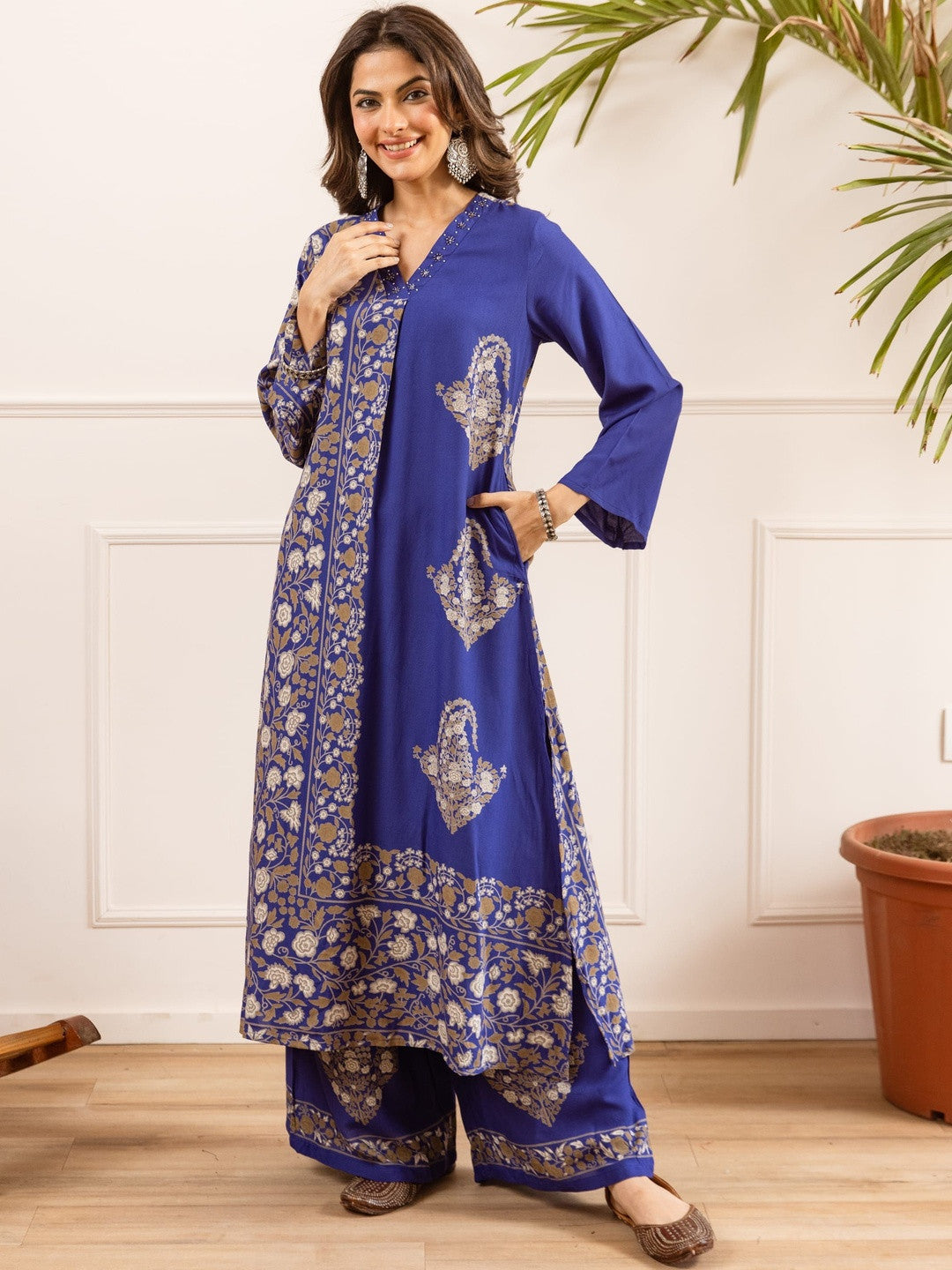 Printed Viscose Rayon V-Neck Kurta & Palazzos