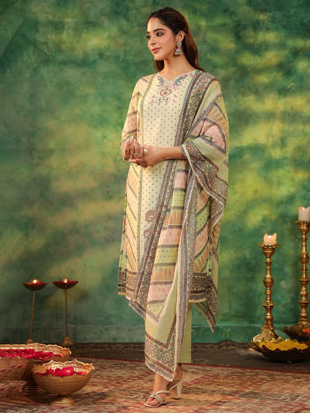 Dhiyona RR Women's Ethnic Motifs Printed Sequinned Straight Kurta With Trouser & Dupatta