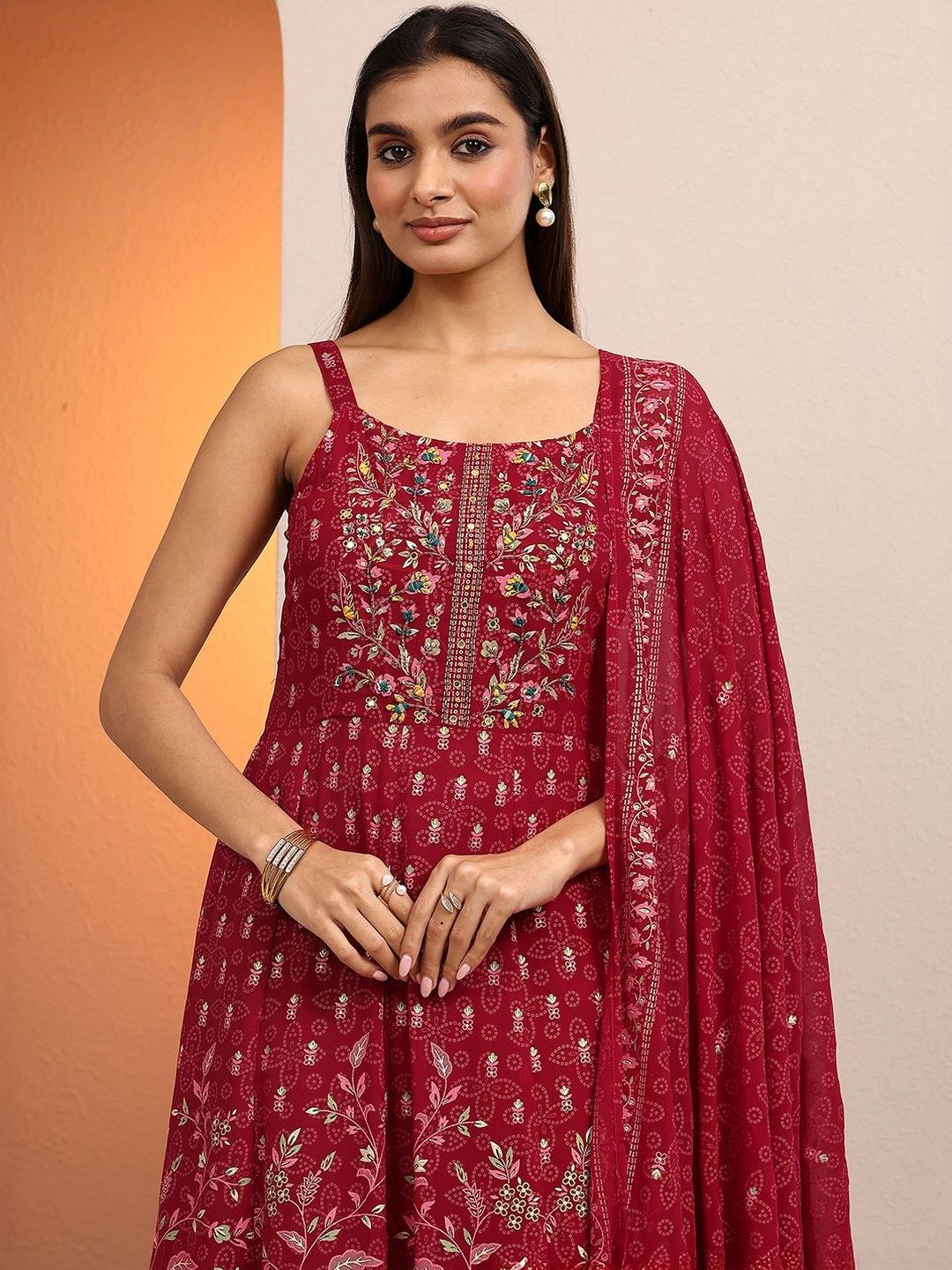 Dhiyona LL Women Ethnic Motifs Printed Regular Thread Work Kurta with Palazzos & With Dupatta