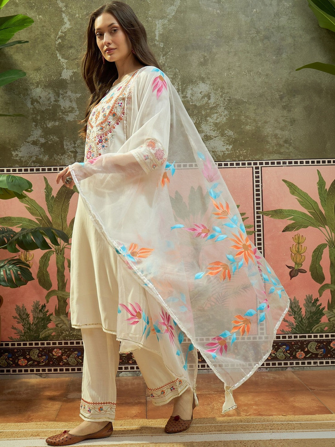 Embroidered Round Neck Kurta & Trousers With Dupatta