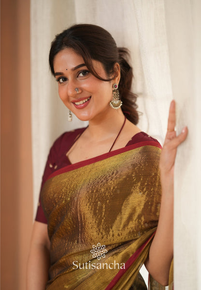 Dhiyona SS Ivory Gold Horizon – Flowing with Regal Charm