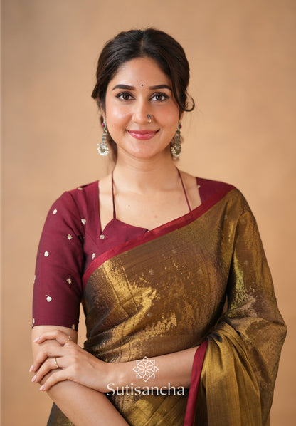 Dhiyona SS Ivory Gold Horizon – Flowing with Regal Charm