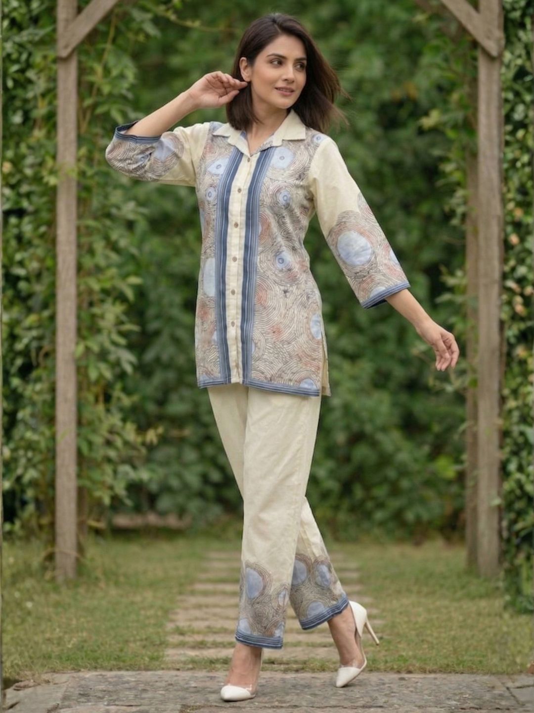 Viyona spatial printed co-ord set
