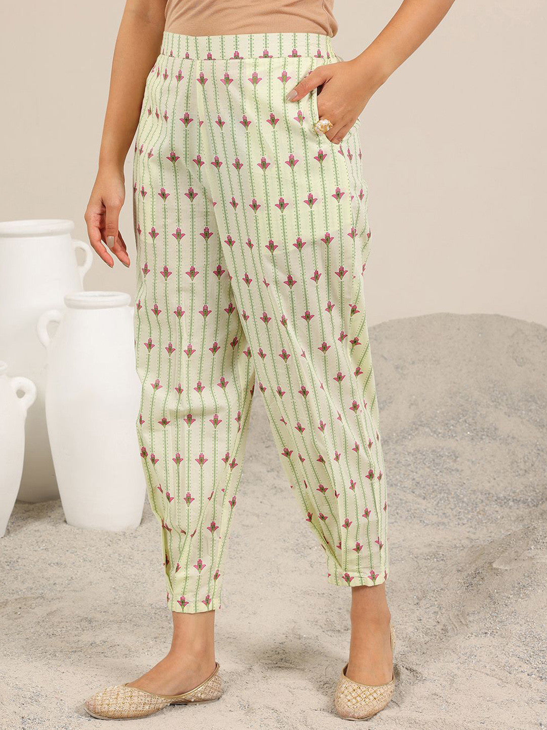 Floral Printed Mandarin Collar Straight Kurta With Trouser
