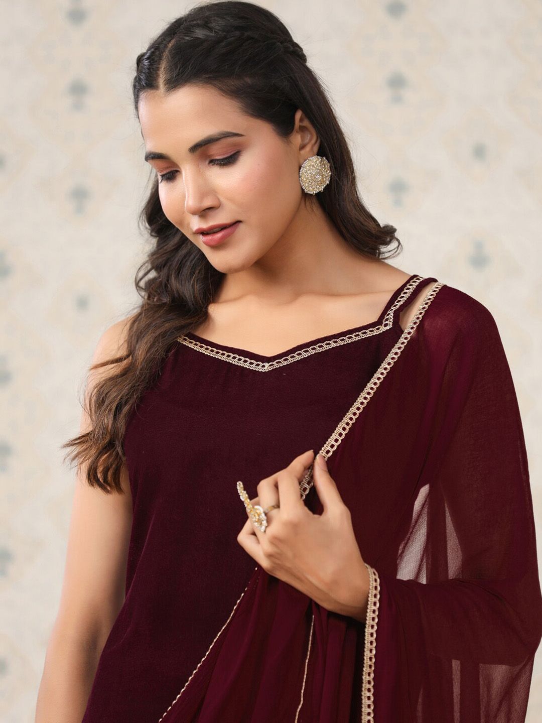 Dhiyona OD  Velvet Straight Kurta & Trousers With Dupatta