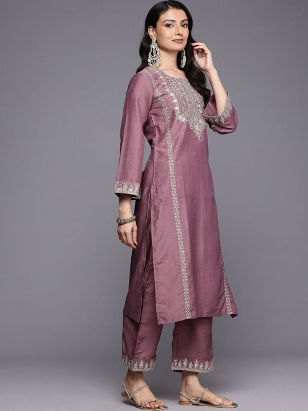 Dhiyona VA Women'sFloral Yoke Design Flared Sleeve Thread Work Straight Kurta With Trouser & Dupatta