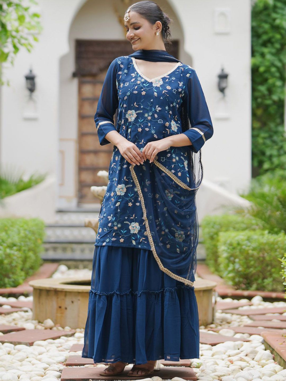 Dhiyona IE Women Floral Embroidered Regular Sequinned Kurta with Sharara With Dupatta