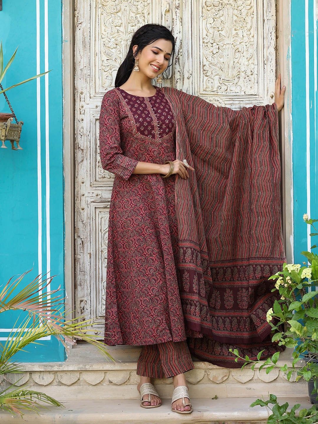 Dhiyona KL Ethnic Motifs Printed Empire Sequinned Kurta with Trousers & Dupatta