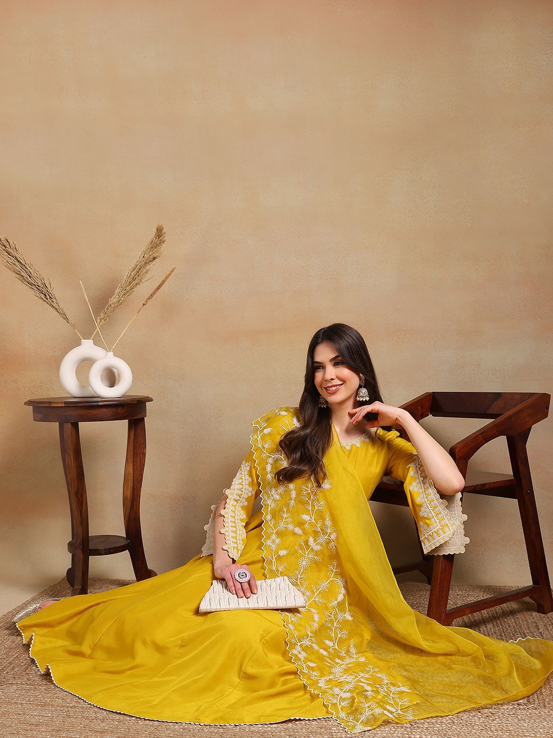 Dhiyona KL Women Panelled Thread Work Kurta with Palazzos & With Dupatta