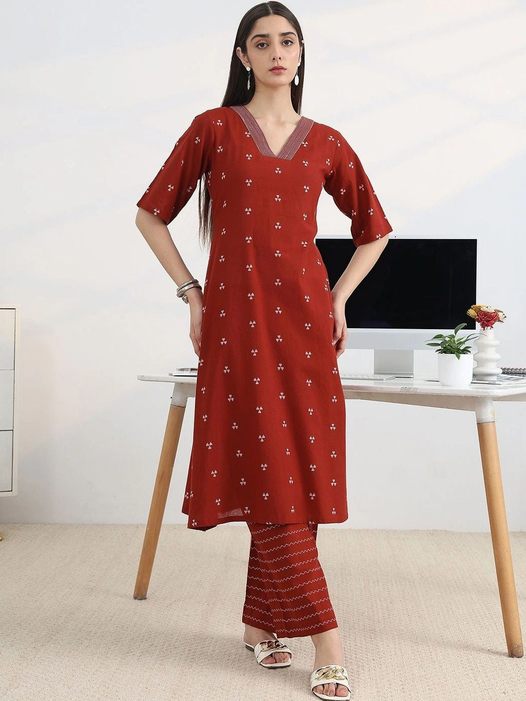 Women Printed Regular Kurta with Palazzos