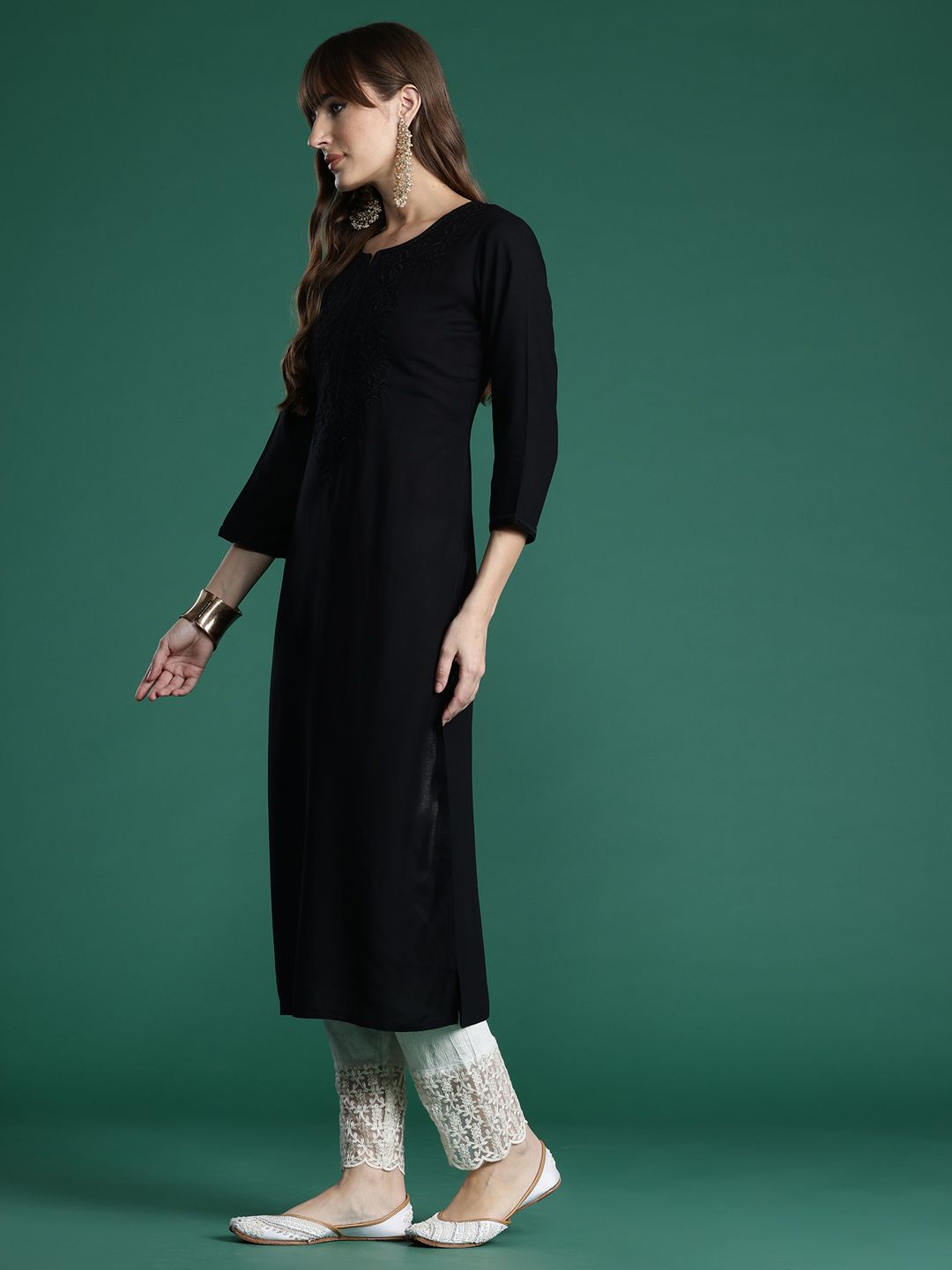 Dhiyona IE Floral Embroidered Thread Work Kurta