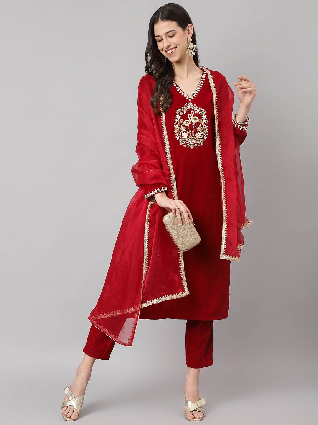 Dhiyona KL zardosi Yoke Design Regular Velvet Kurta With Trousers & Dupatta