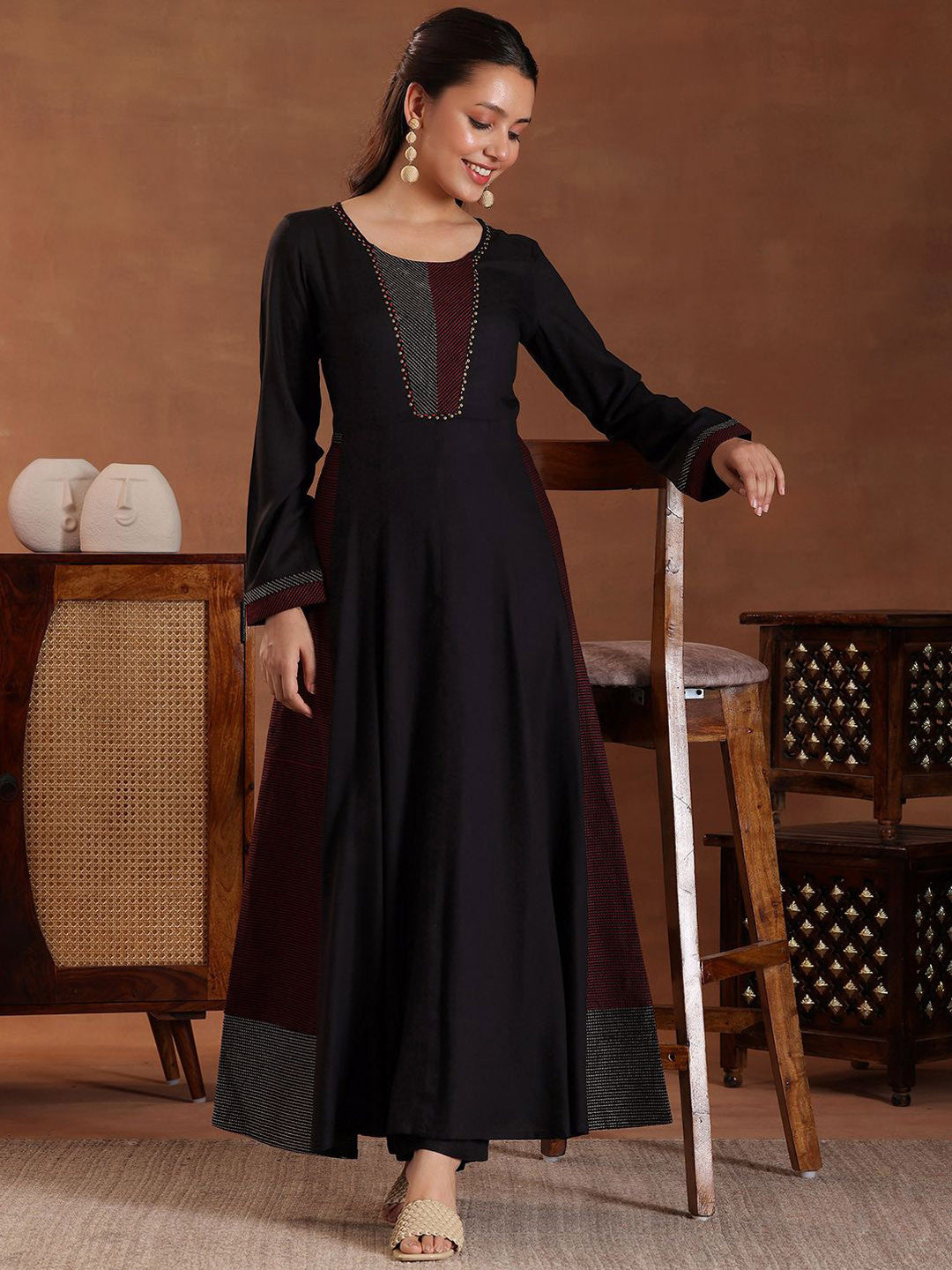 Panelled Thread Work A-Line Kurta With Trousers