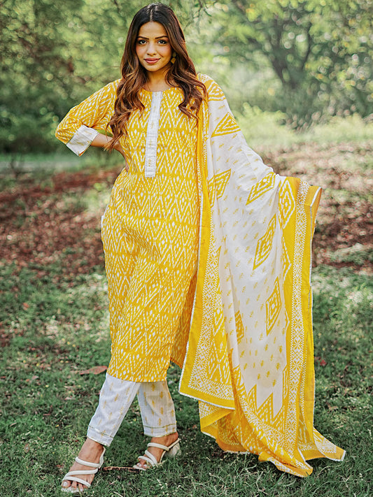 Women Printed Regular Gotta Patti Pure Cotton Kurta with Trousers & With Dupatta