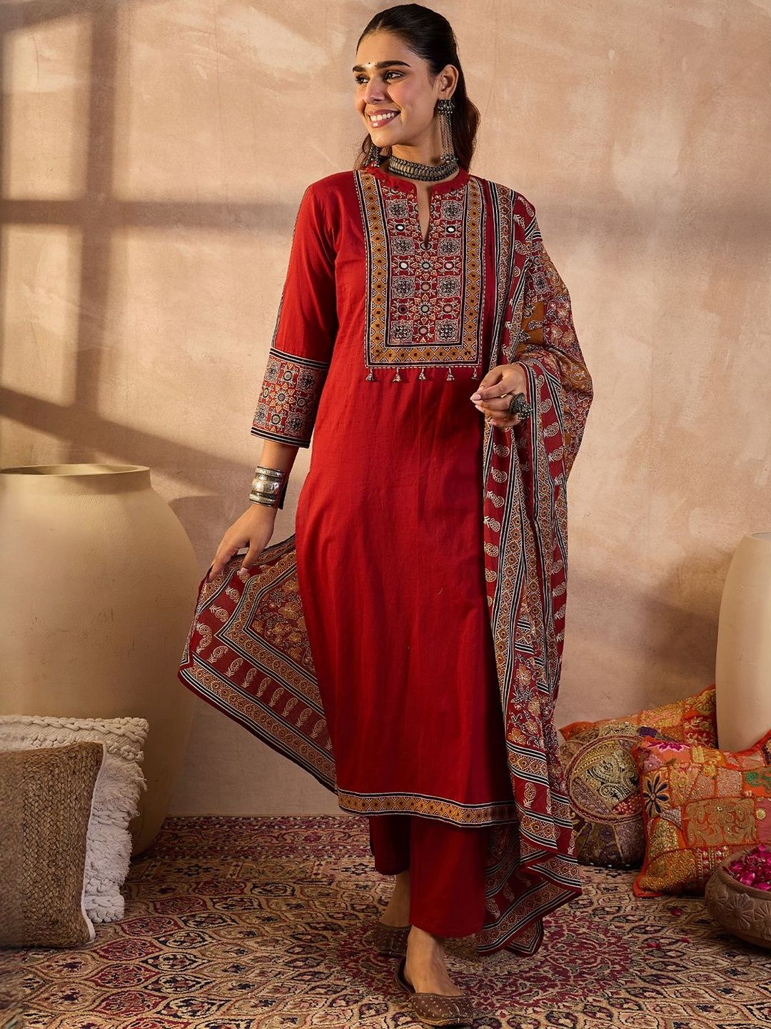 Dhiyona IE Women Ethnic Motifs Embroidered Cotton Kurta with Trousers