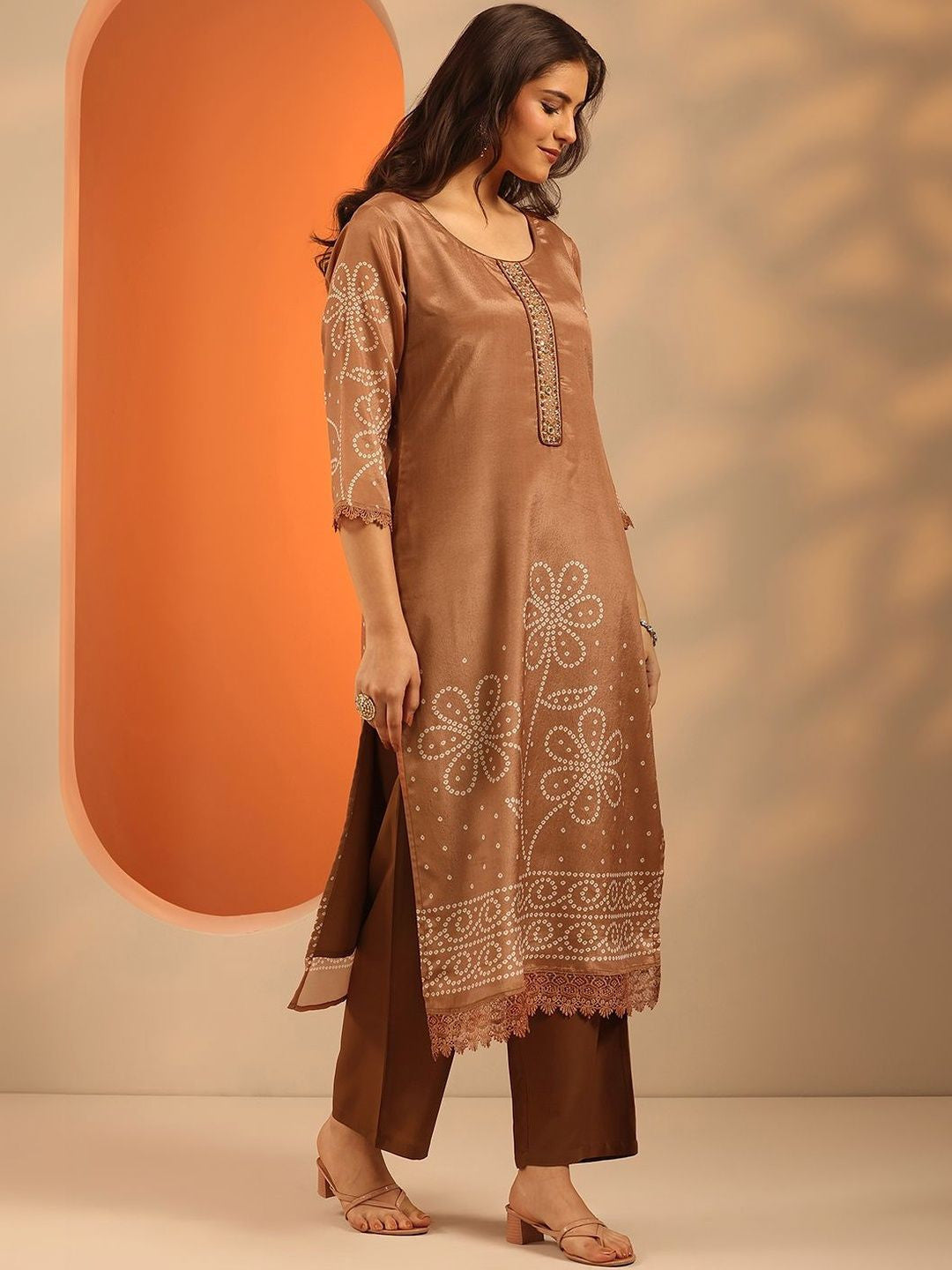 Women Bandhani Printed Regular Kurta with Trousers & With Dupatta