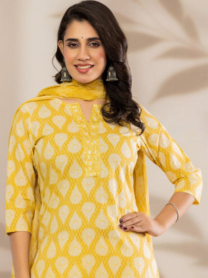 Women Ethnic Motifs Printed Regular Sequinned Pure Cotton Kurta with Trousers & With Dupatta
