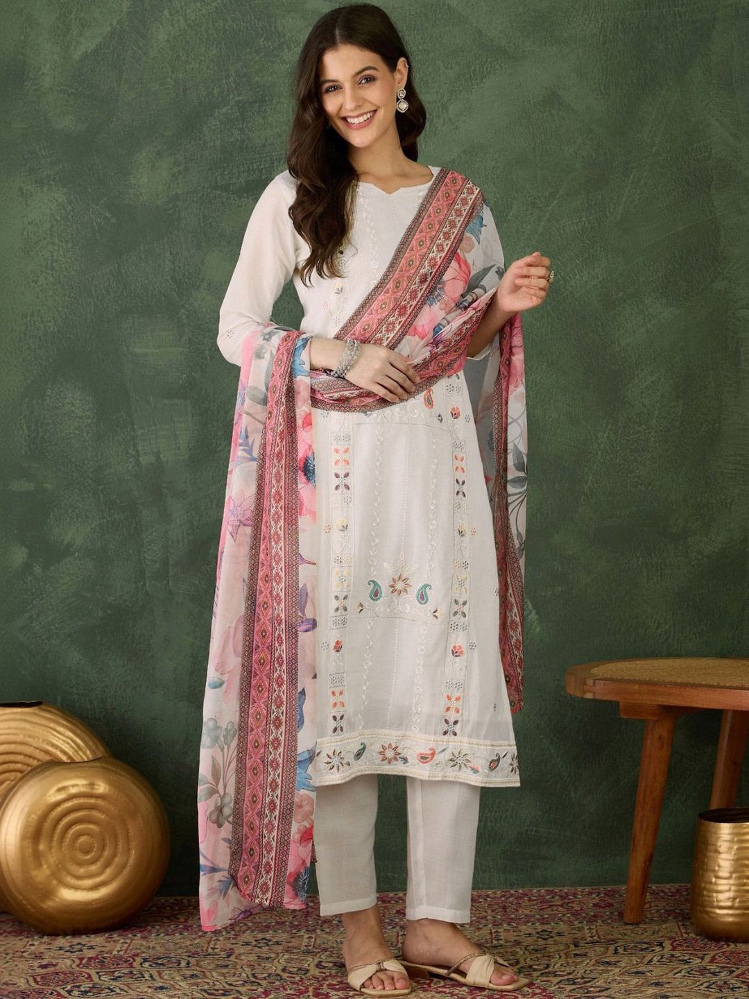 Dhiyona KL Women Ethnic Motifs Embroidered Regular Thread Work Kurta with Trousers & With Dupatta