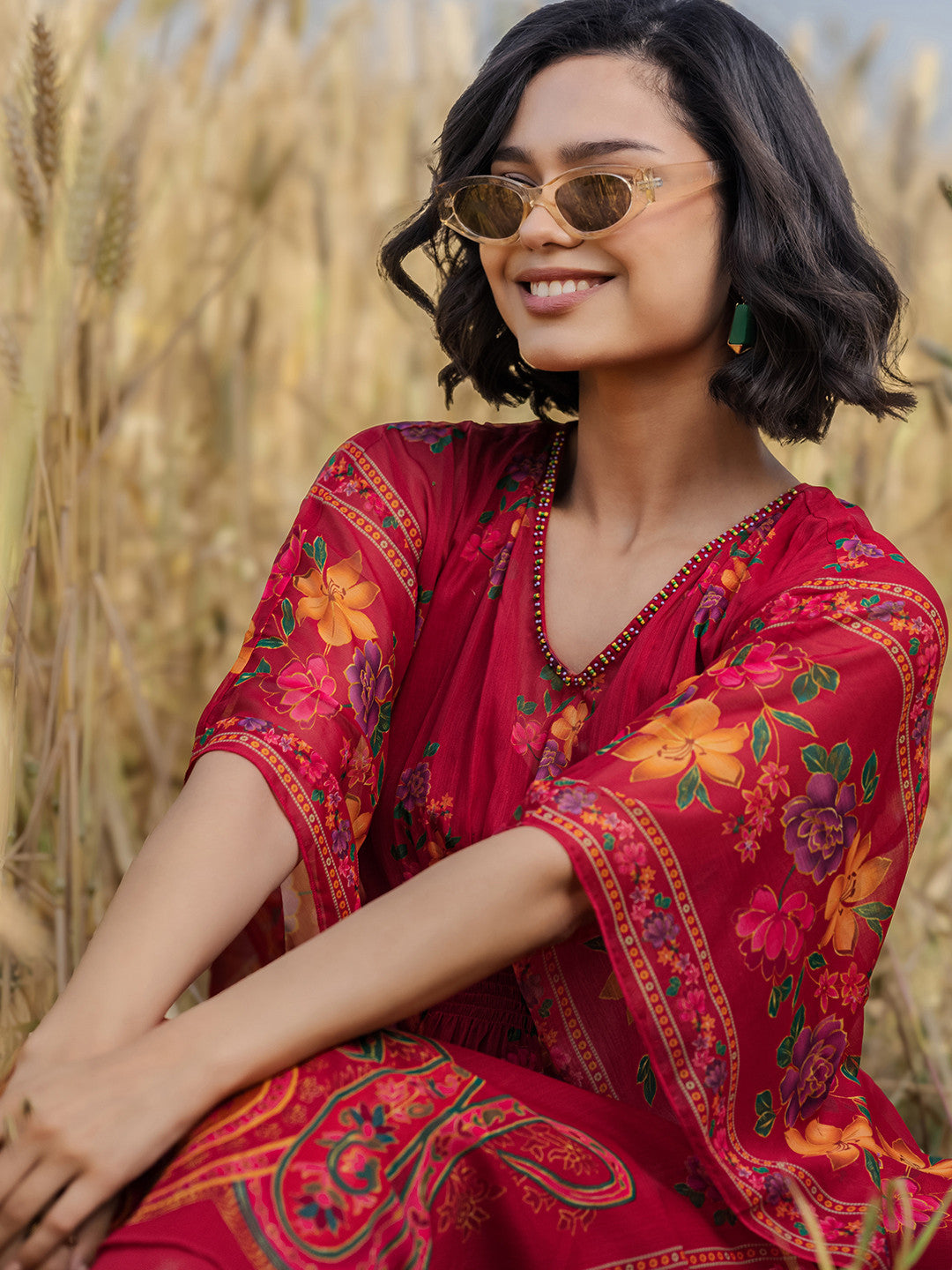 Women Floral Printed Kurta with Trousers